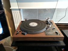 http://audiophilereview.com/images/628746-realistic_lab_400_turntable.jpg
