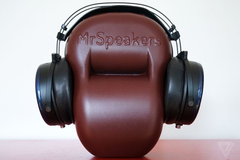 http://audiophilereview.com/images/whatbesides4a.jpg