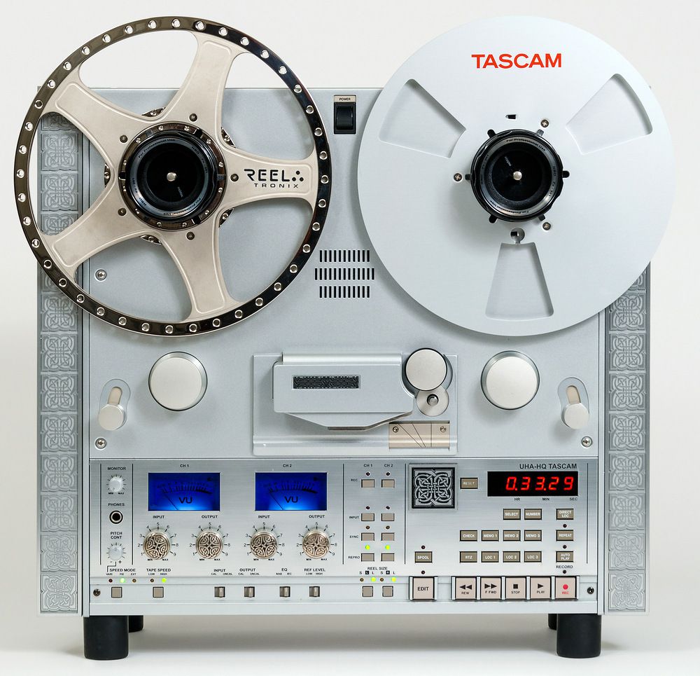 https://audiophilereview.com/images/Tascam-Machine.jpg